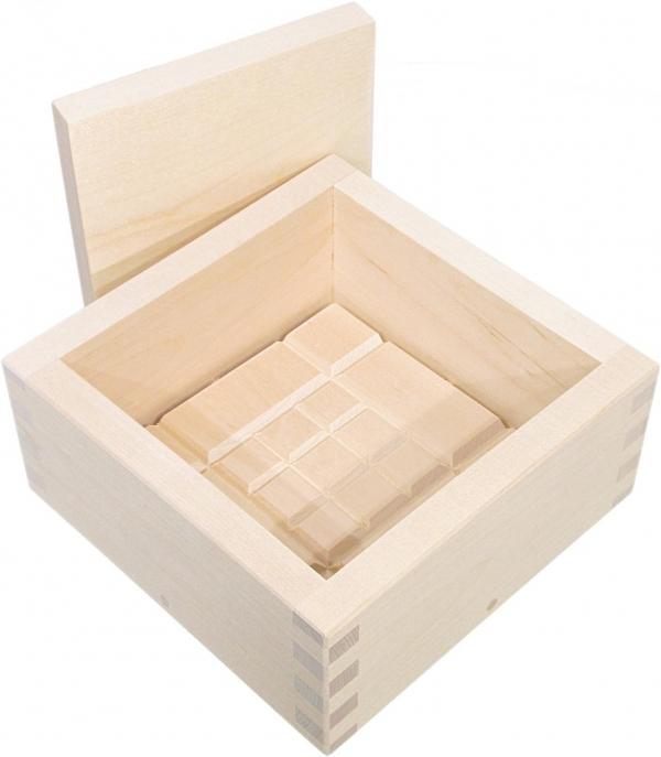 Pinetta_puinen_juustomuotti_14x14cm