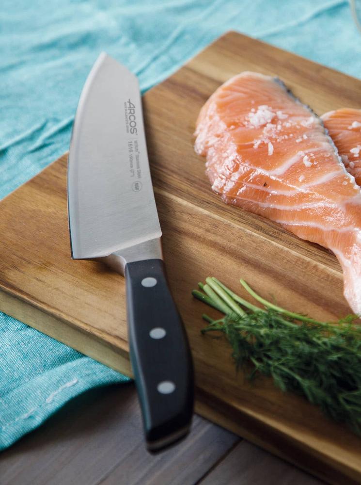 Arcos_Manhattan_taottu_Santoku_Kiritsuke_19cm