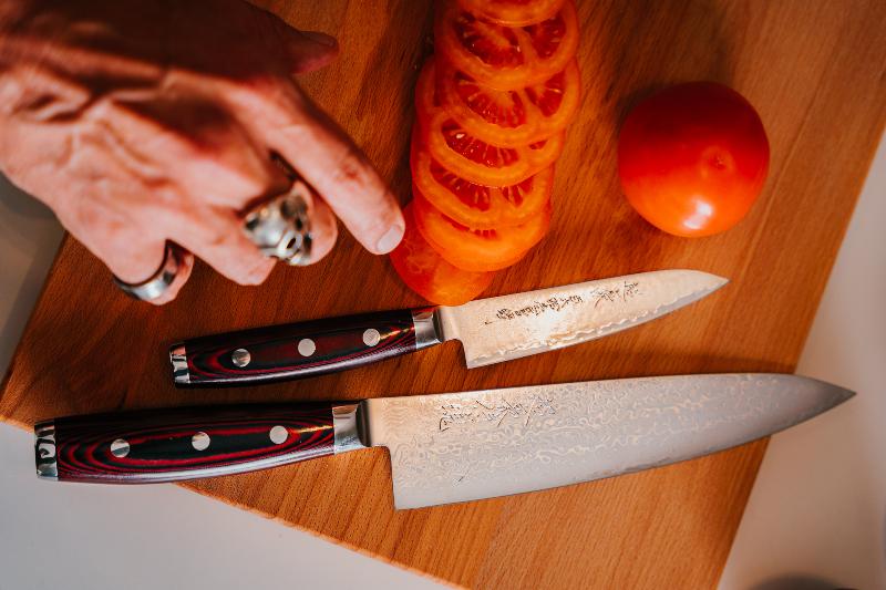 Yaxell_Super_Gou_vihannesveitsi_12cm