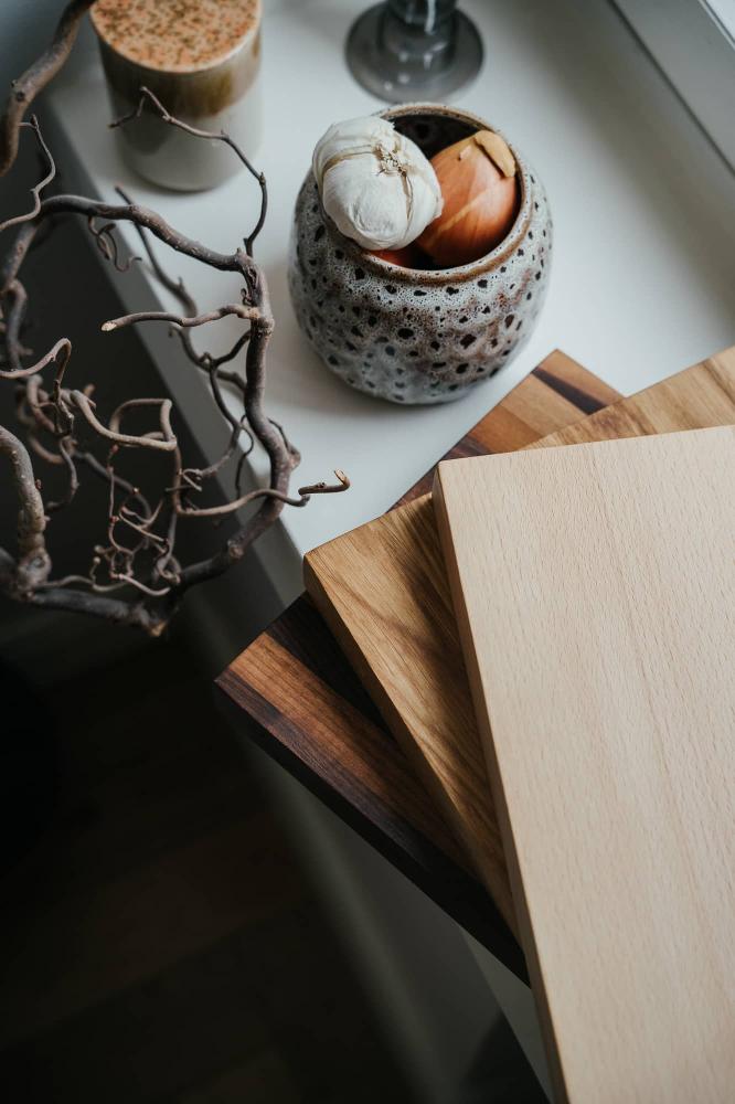 Chez_Marius_puinen_leikkuulauta_25_x_35cm__pahkinapuu