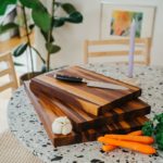 Chez_Marius_puinen_leikkuulauta_35_x_50cm__pahkinapuu