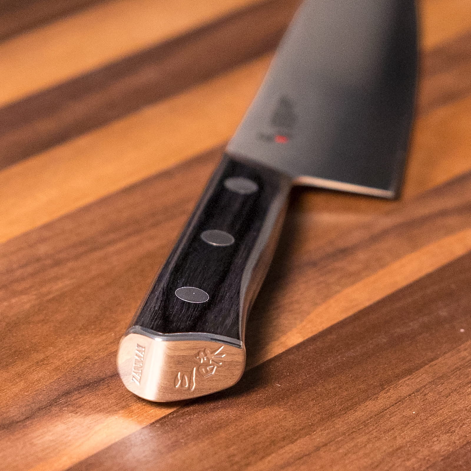 Japanilainen keittiöveitsi